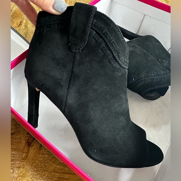 Vince Camuto new♠️ - Picture 9 of 11